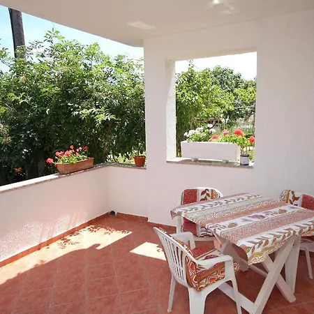 Apartment Seaside With A Swimming Pool Banjol, Rab - 5007
