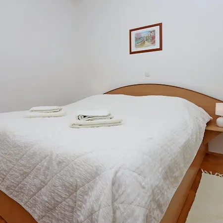 公寓 Family-friendly With Swimming Pool Banjol, Rab - 5007 *